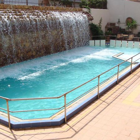 לאוטרה אדיפסאו Kapolos Spa Hotel מראה חיצוני תמונה