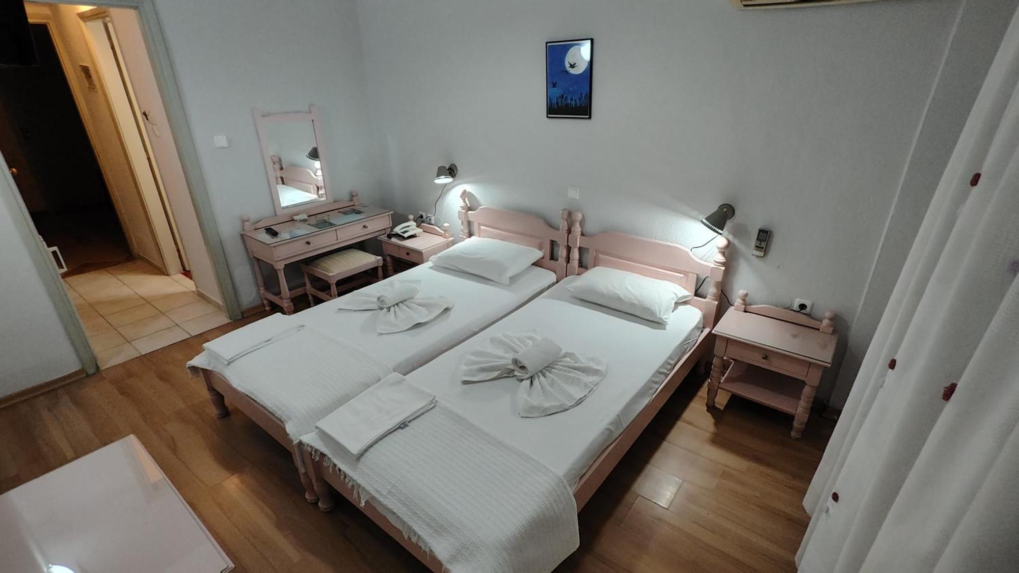 לאוטרה אדיפסאו Kapolos Spa Hotel חדר תמונה
