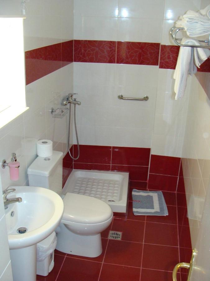 לאוטרה אדיפסאו Kapolos Spa Hotel מראה חיצוני תמונה