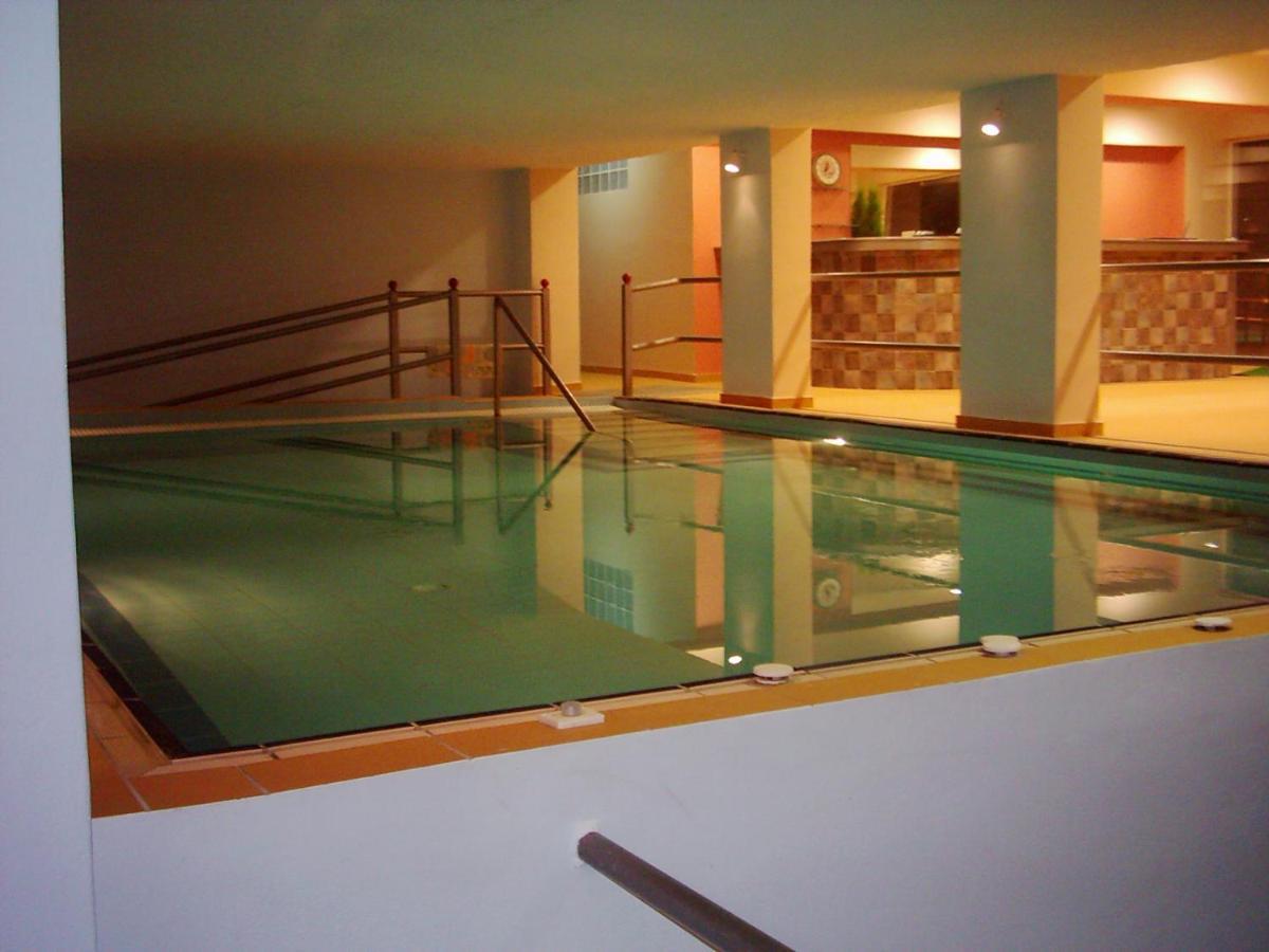 לאוטרה אדיפסאו Kapolos Spa Hotel מראה חיצוני תמונה