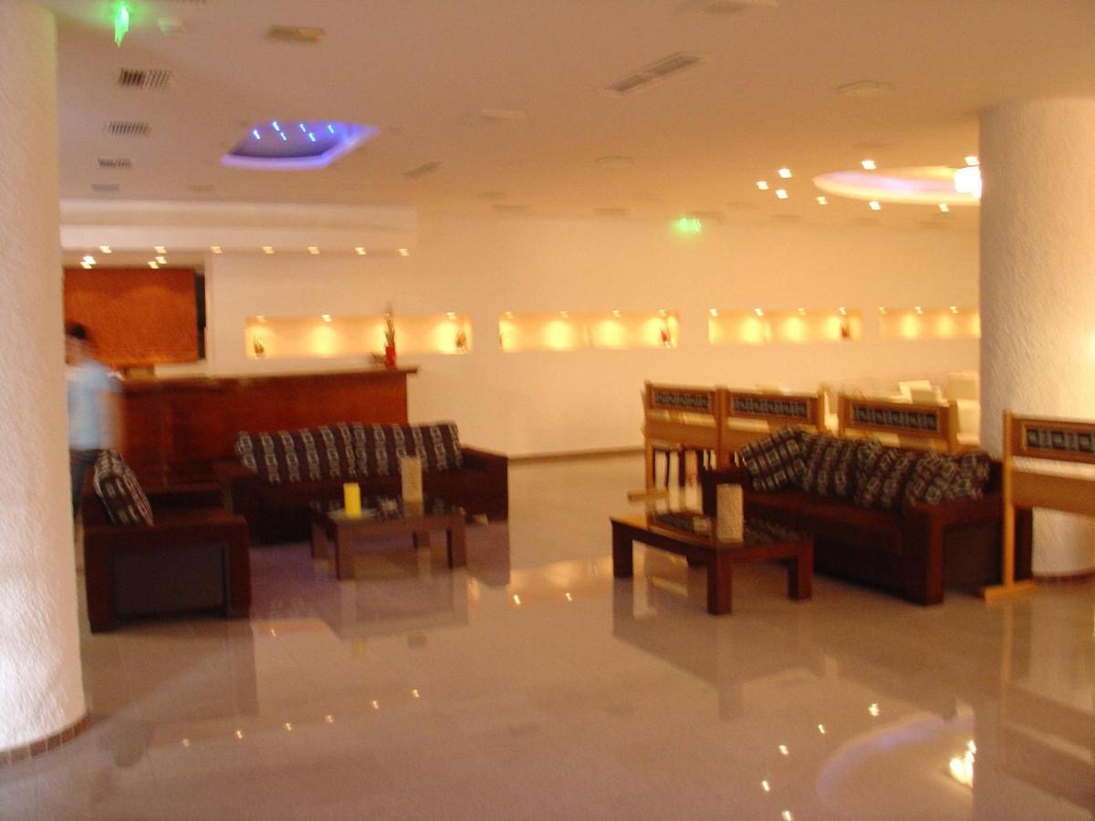 לאוטרה אדיפסאו Kapolos Spa Hotel מראה חיצוני תמונה