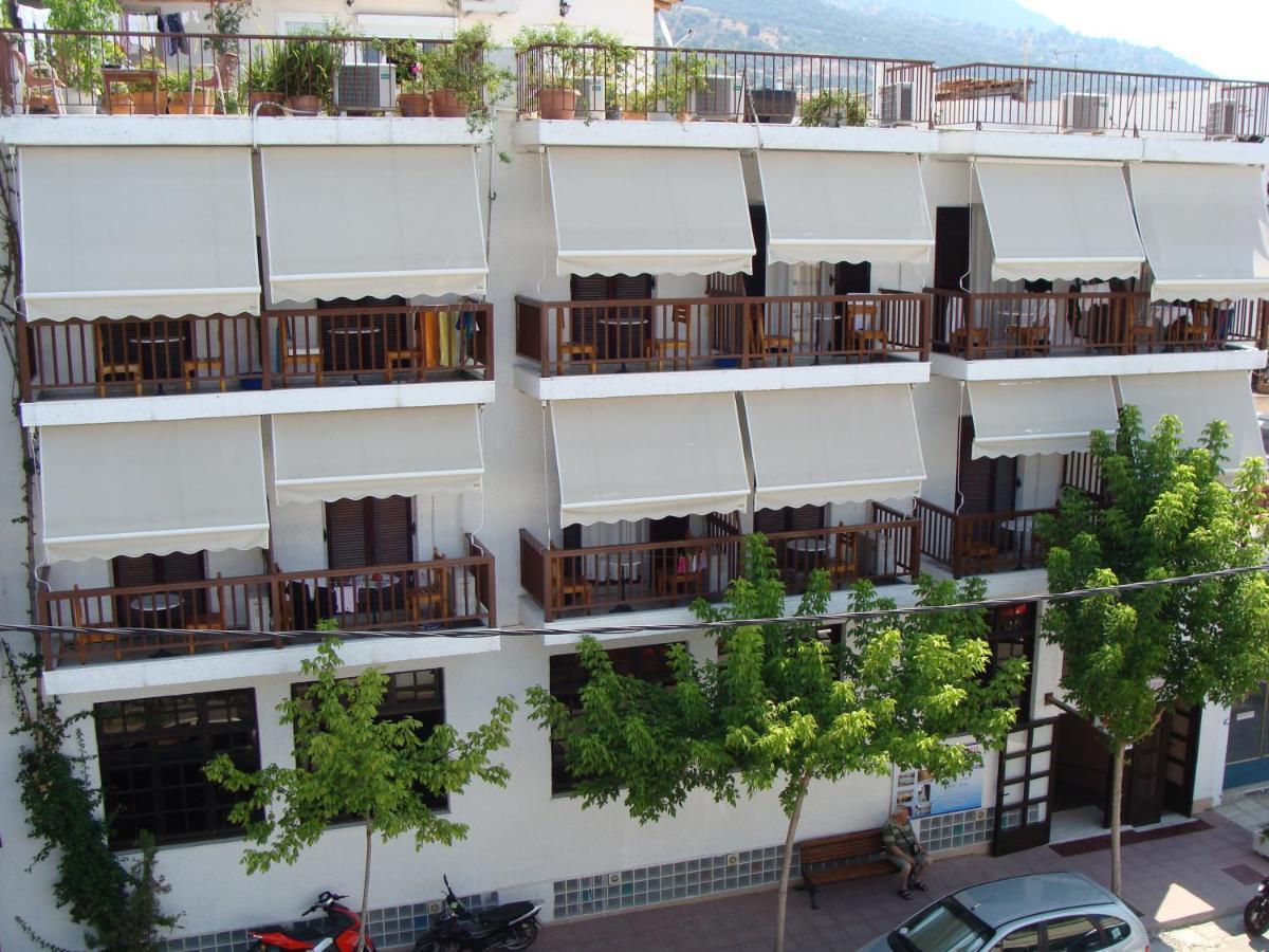 לאוטרה אדיפסאו Kapolos Spa Hotel מראה חיצוני תמונה