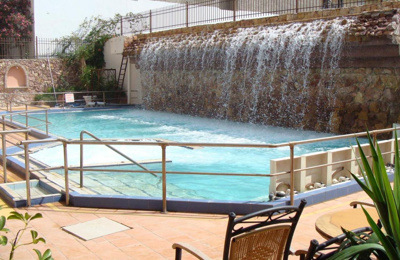 לאוטרה אדיפסאו Kapolos Spa Hotel מראה חיצוני תמונה